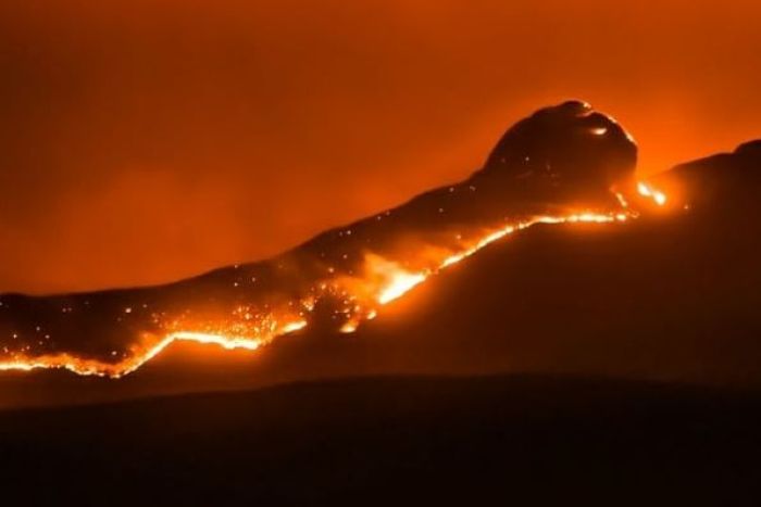 PHOTO: In 2018 an escaped prescribed burn in the Stirling Ranges resulted in 17,200 hectares being burnt inside and outside the park. (Instagram: Gasgaslex Images)