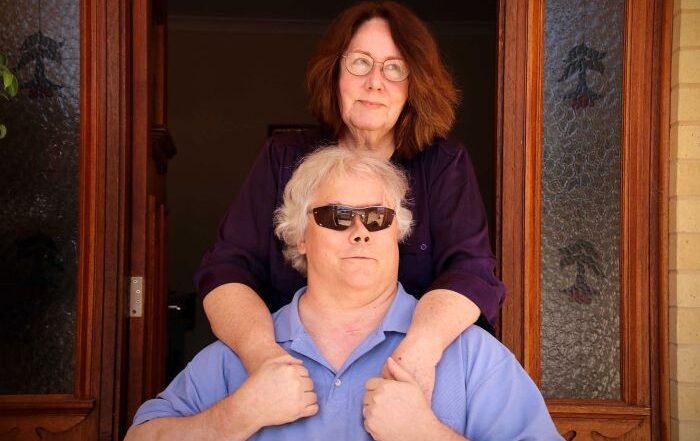 PHOTO: Tom and Lynn Armington lost their home in the 2014 Perth Hills bushfire. (ABC News: Rhiannon Shine)