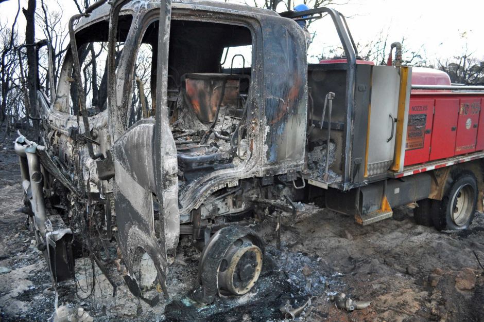 PHOTO: The burnt out remains of the truck in which two firefighters, including Wendy Bearfoot, were trapped in October 2012. (Supplied: WA Department of Environment and Conservation)