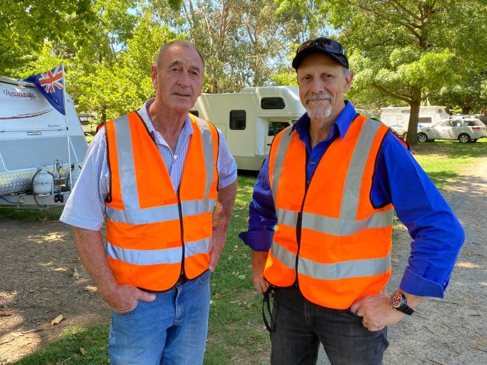 Garry Wilson and Rob Golgini are leading the call for more volunteers. (ABC Rural: Cara Jeffery)