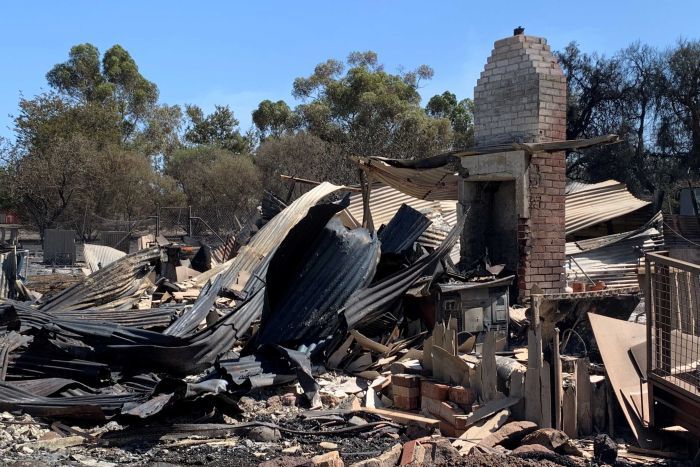 PHOTO: This home was completely destroyed by the bushfire. (ABC News: John Dobson)
