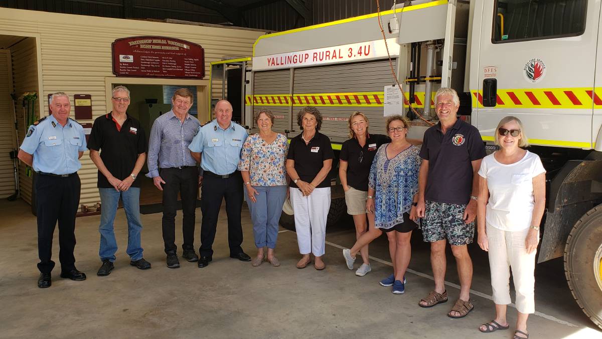 Phil Brandrett, DFES Lower South West Regional Superintendent; Peter Campbell, District Bushfire Ready Facilitator; Ron Edwards, Chair, State Emergency Management Committee; Darren Klemm, DFES Commissioner; Bushfire Ready Street Coordinator Stacey Lange; Bushfire Ready co-Facilitator Susan Readhead; co-Facilitator Ruth Bolton; Street Coordinator Michelle Kerr; Fire Control Officer Mark Fisher; Street Coordinator Viv Duggin.