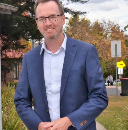 David Shoebridge visited the New England area to investigate the rebuilding process after this season's unprecedented bushfire crisis. Photo: Glen Innes Examiner