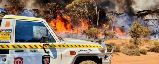 Jandakot Volunteer Bush Fire Brigade responding to fires near Hyden Western Australia February 2020 Photo: D.Patterson/Facebook/Jandakot VBFB