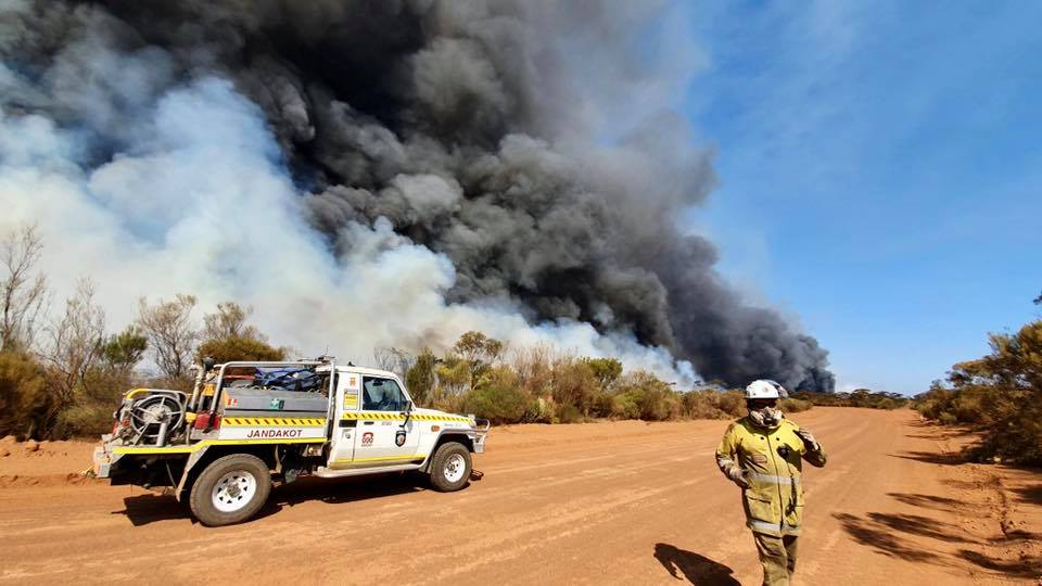 Jandakot Volunteer Bush Fire Brigade responding to fires near Hyden Western Australia February 2020 Photo: D.Patterson/Facebook/Jandakot VBFB