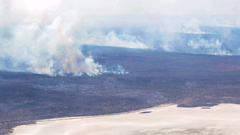 Bushfires near the Coolgardie-Esperance Highway near Norseman. Photo: Kalgoorlie Miner