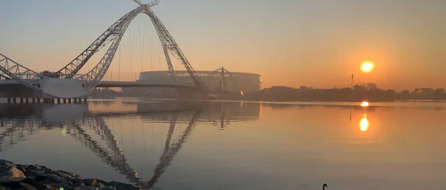 Smoky scenes over the Matagarup Bridge. Sandra Jackson Credit: Sandra Jackson/The West Australian