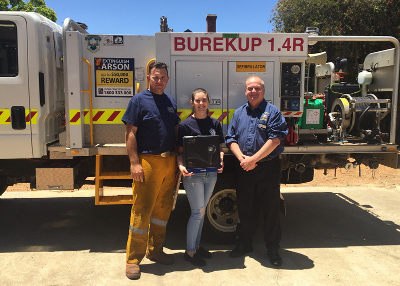 Bushfire Volunteers EO Darren Brown delivering a new FLIR Tic to the Burekup Brigade courtesy of the Western Power Grants Scheme 5/12/2020